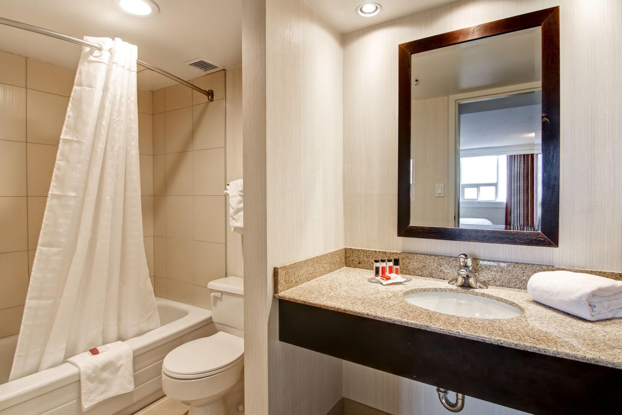 Edmonton Inn And Conference Centre Екстериор снимка