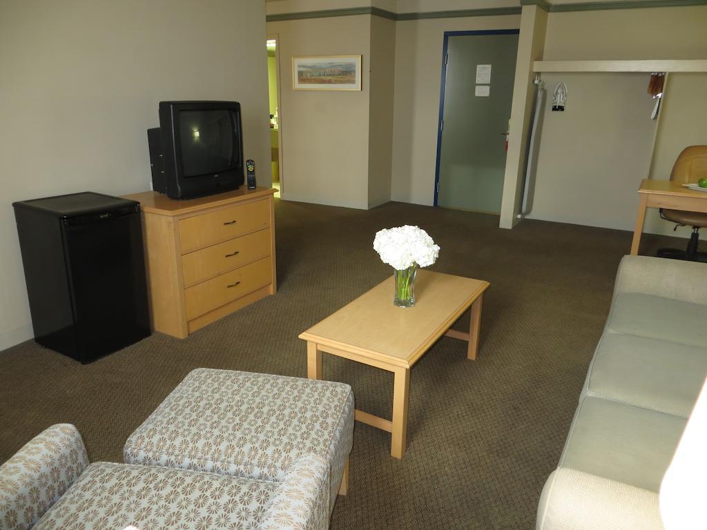 Edmonton Inn And Conference Centre Екстериор снимка