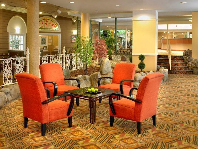 Edmonton Inn And Conference Centre Екстериор снимка