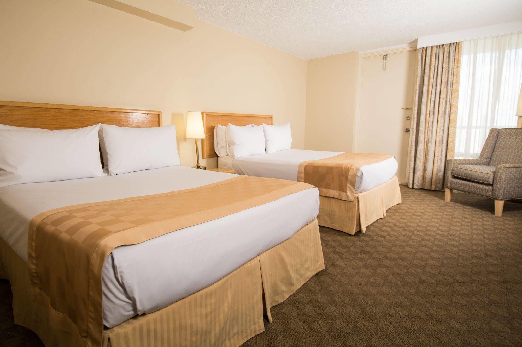Edmonton Inn And Conference Centre Екстериор снимка