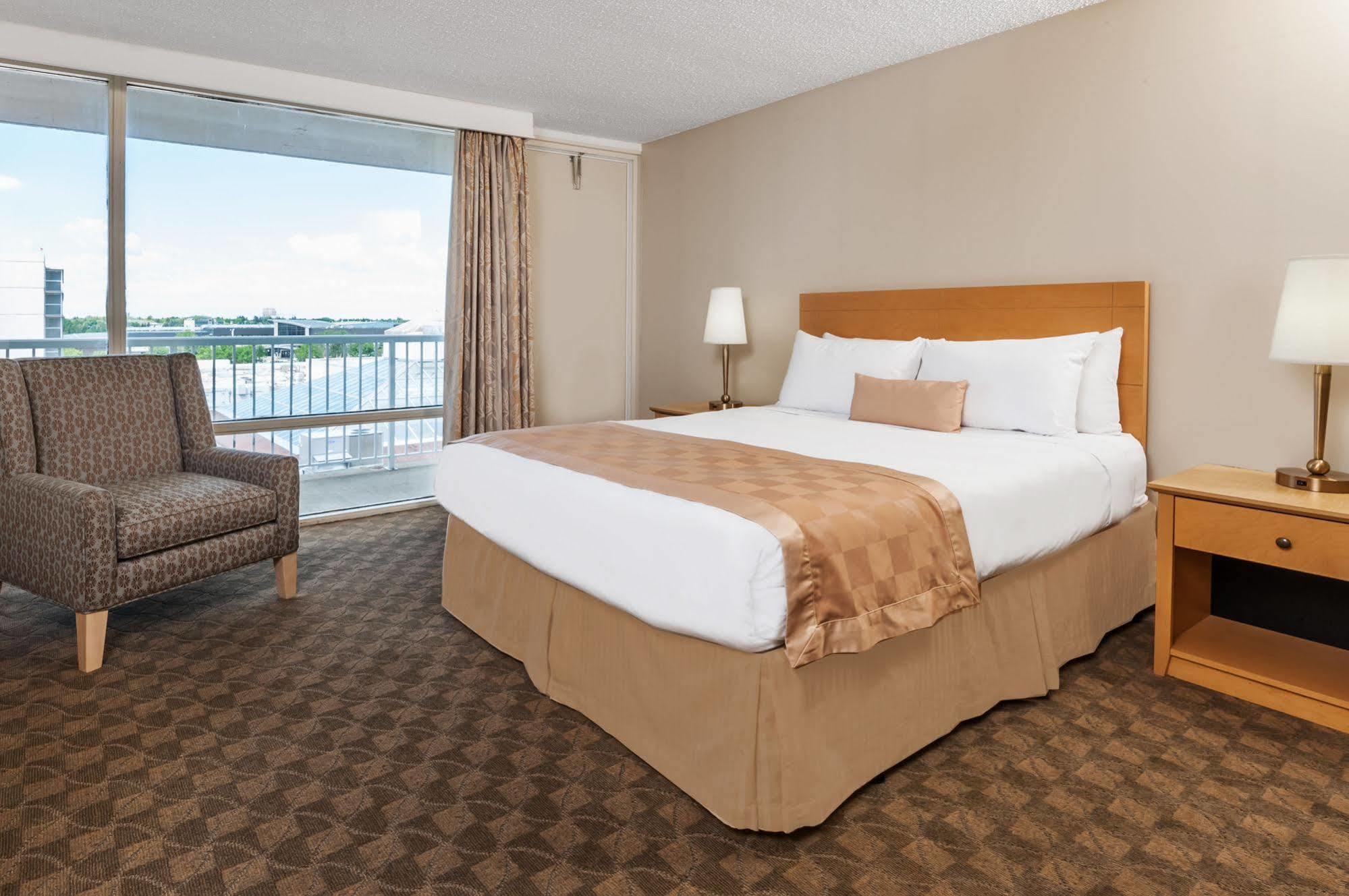 Edmonton Inn And Conference Centre Екстериор снимка