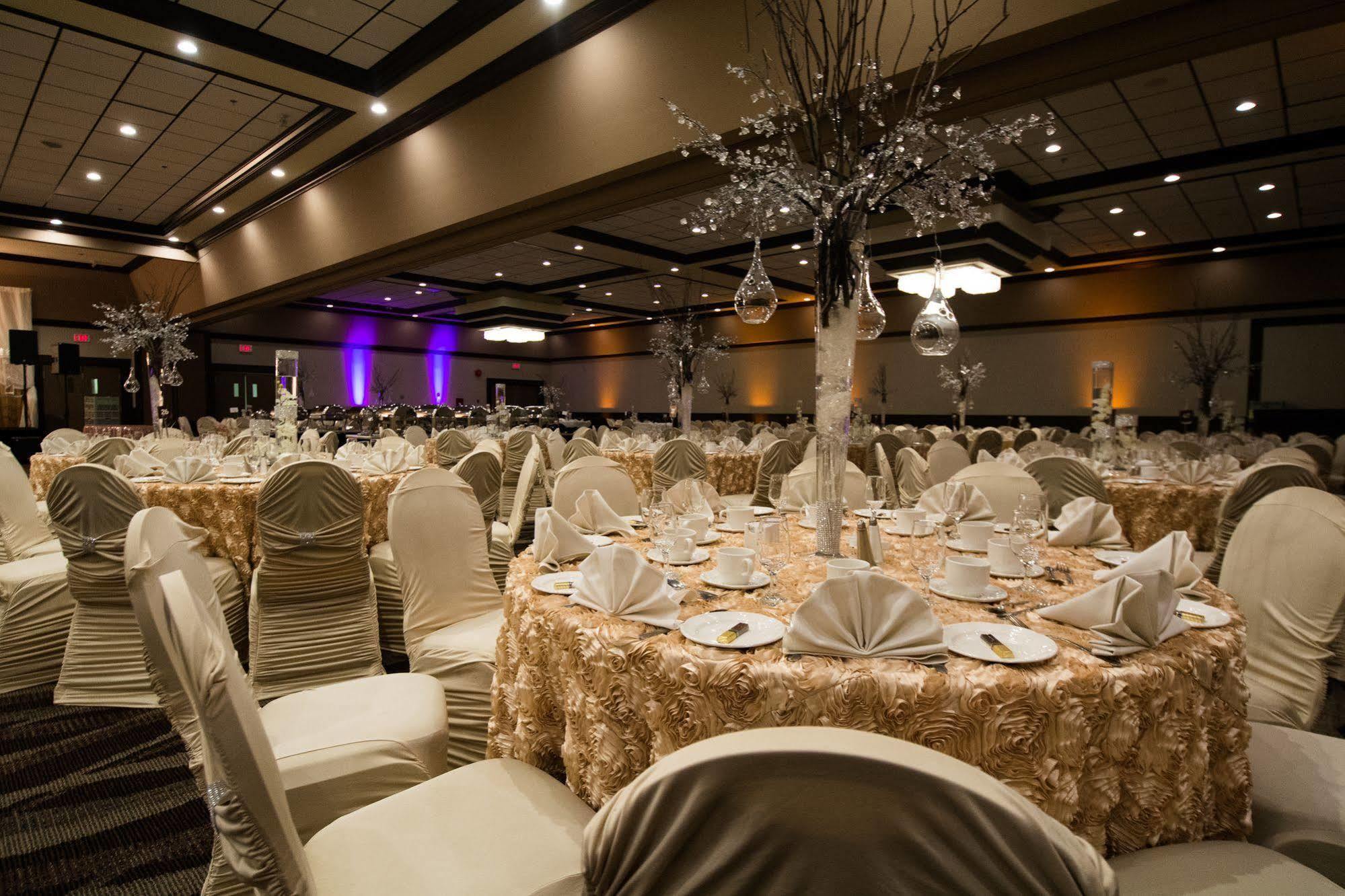 Edmonton Inn And Conference Centre Екстериор снимка